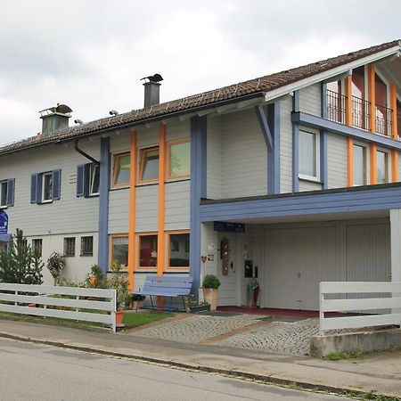 Landhaus & Pension Christian ฟุสเซ่น ภายนอก รูปภาพ