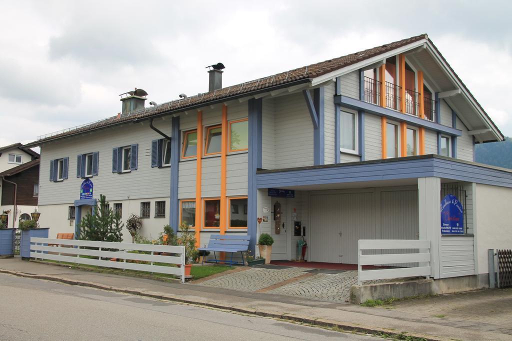 Landhaus & Pension Christian ฟุสเซ่น ภายนอก รูปภาพ
